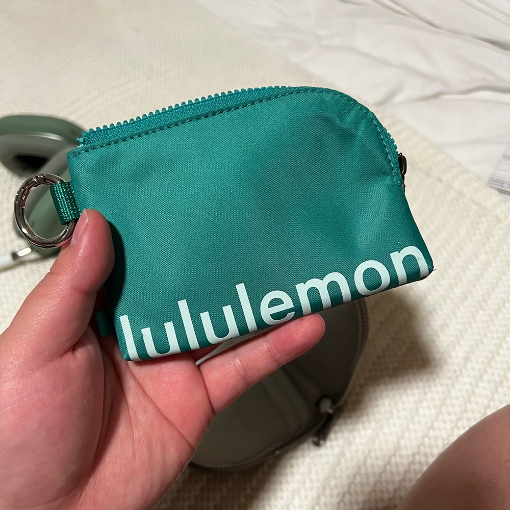 Lululemon Clippable Card Pouch